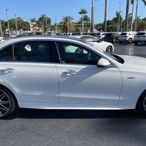 صورة 11 لـ 2023 Mercedes-BENZ C-CLASS AMG