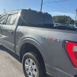 2022 FORD F-150 LARIAT photo 5