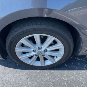 2013 Toyota CAMRY XLE V6 缩略图 17