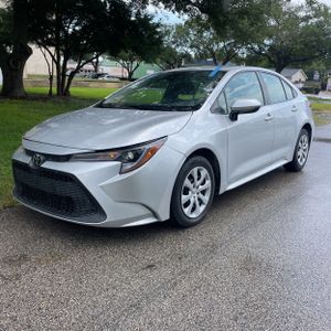 2022 Toyota COROLLA LE photo 1