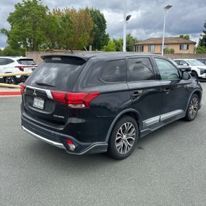 MITSUBISHI OUTLANDER ES - 8