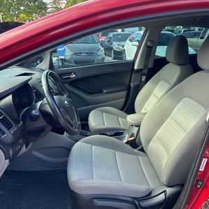صورة مصغرة 32 لـ 2015 KIA FORTE EX