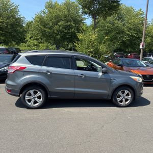 صورة 10 لـ 2014 FORD ESCAPE SE