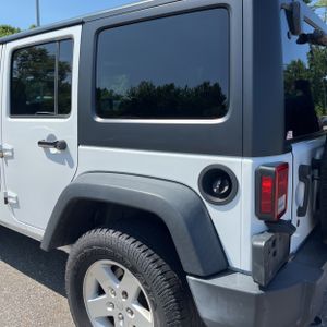 صورة 6 لـ 2017 JEEP WRANGLER UNLIMITED SPORT