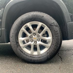 2023 Chevrolet TRAVERSE LS — миниатюра 18