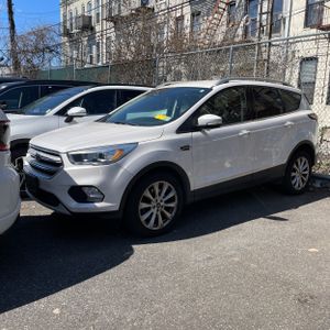 FORD ESCAPE TITANIUM - 3