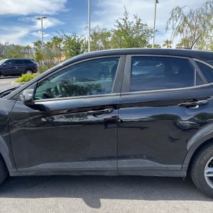 HYUNDAI KONA SE - 4