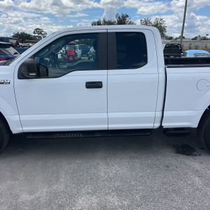 FORD F-150 XL - 4