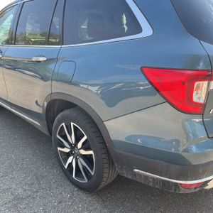 HONDA PILOT TOURING W/REAR CAPTAIN'S CHAIRS - 6