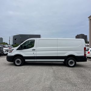 FORD TRANSIT 150 - 3