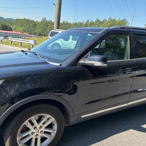 FORD EXPLORER XLT - 2