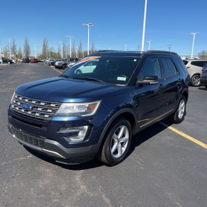 FORD EXPLORER XLT - 1