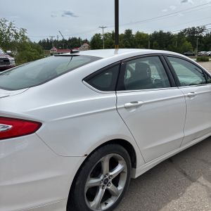 FORD FUSION SE - 7