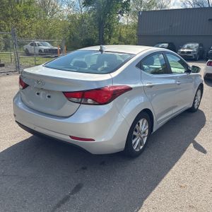 HYUNDAI ELANTRA - 8