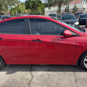 2013 Hyundai ACCENT GLS — миниатюра 11