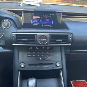 صورة مصغرة 36 لـ 2019 Lexus IS 300 BASE