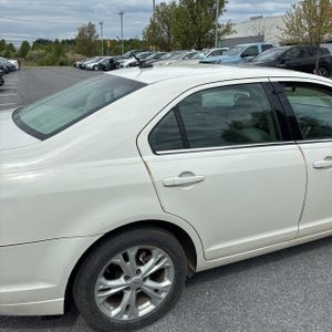FORD FUSION SE - 9