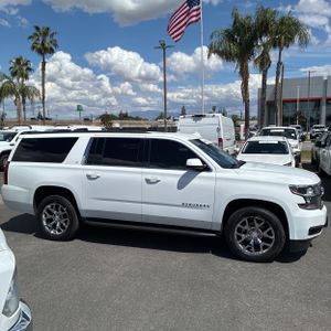 CHEVROLET SUBURBAN LT - 10