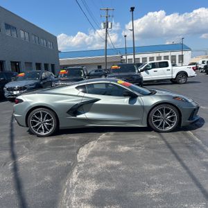 CHEVROLET CORVETTE STINGRAY - 10