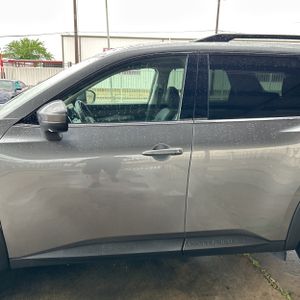 NISSAN PATHFINDER SV - 4