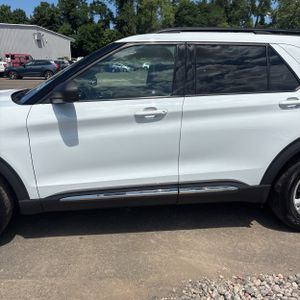 صورة 4 لـ 2021 FORD EXPLORER XLT