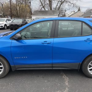 CHEVROLET EQUINOX LS - 4