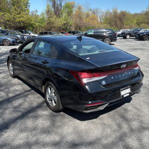 HYUNDAI ELANTRA SE - 4