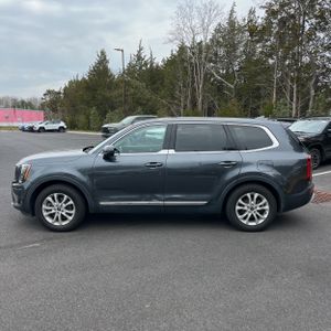 KIA TELLURIDE LX - 3