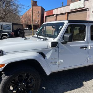JEEP WRANGLER SAHARA 4X4 - 2