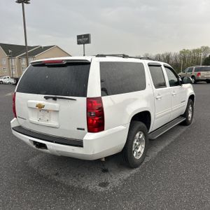 CHEVROLET SUBURBAN LT - 8