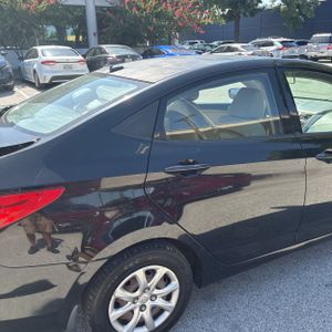 2012 Hyundai ACCENT GLS photo 9