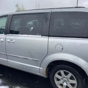CHRYSLER TOWN & COUNTRY TOURING - 6