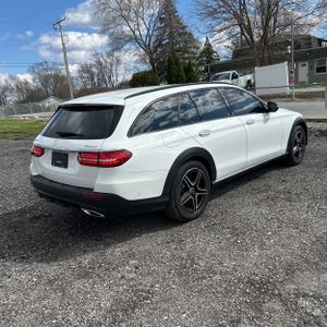 MERCEDES-BENZ E-CLASS - 8