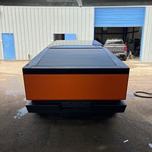 TESLA CYBERTRUCK BASE - 7