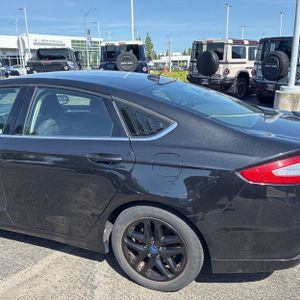 FORD FUSION SE - 6