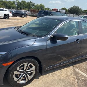 2018 Honda CIVIC LX — фото 2