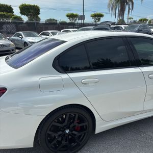 صورة 9 لـ 2025 BMW 330I