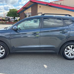 HYUNDAI TUCSON SE - 4