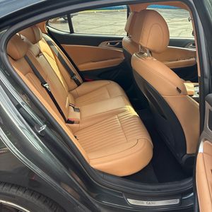 صورة 35 لـ 2022 Genesis G70 2.0T