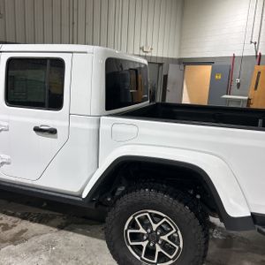 صورة 6 لـ 2025 JEEP GLADIATOR RUBICON