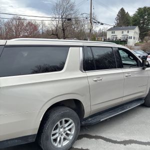 CHEVROLET SUBURBAN LT - 9