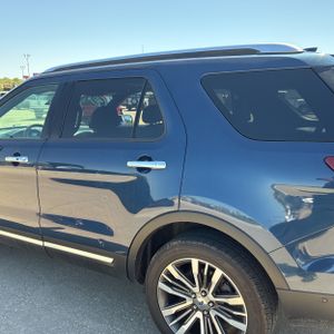 FORD EXPLORER PLATINUM - 5