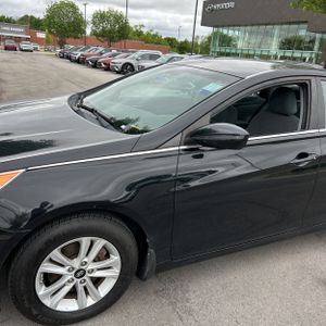 HYUNDAI SONATA GLS - 2