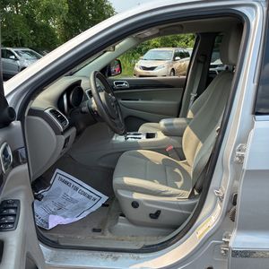2011 JEEP GRAND CHEROKEE LAREDO thumbnail 32