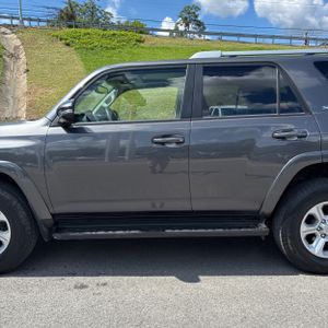 2018 Toyota 4RUNNER SR5 PREMIUM — фото 4