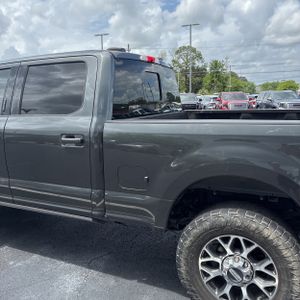 FORD F-250 SUPER DUTY LARIAT - 6