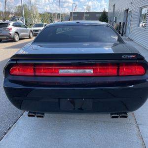 DODGE CHALLENGER SRT8 CORE - 6