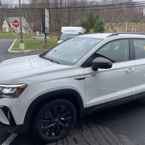 VOLKSWAGEN TAOS S 4MOTION - 2