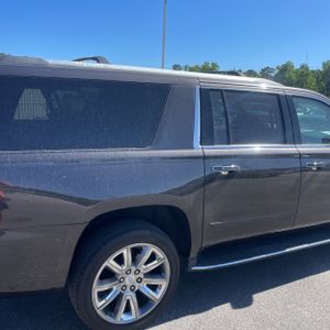 CHEVROLET SUBURBAN PREMIER - 9