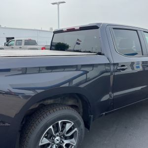 صورة 9 لـ 2024 Chevrolet SILVERADO 1500 RST